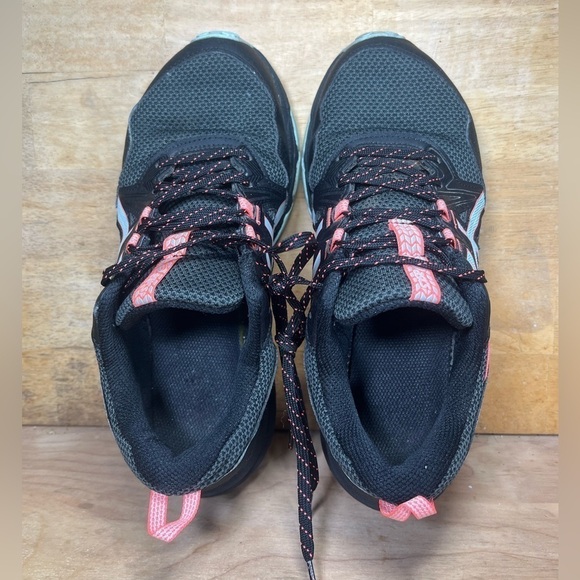 Asics Gel Venture 8 Womens Sz 8 Trail Running Shoes Sneakers Black Pink 1012A708 - Picture 6 of 8